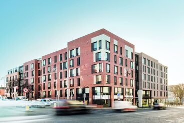 هتل Yugo Kavanagh Court