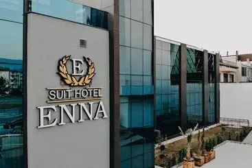 Hotel Enna Sui̇t