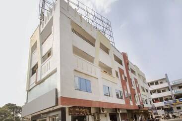 Hotel First Transit By Oyo