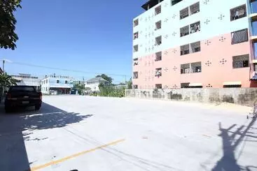 ホテル Tara Residence By Oyo Rooms