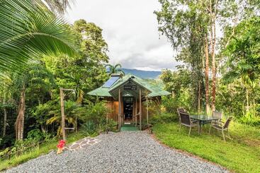 茅舍 Paradise Lodge