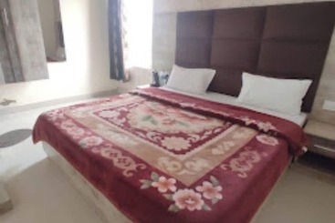 Goroomgo Shree Krishna Hotels Amritsar