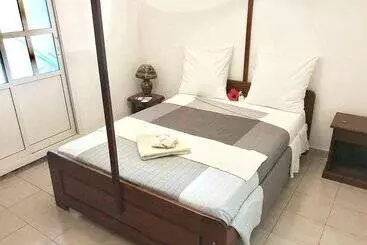 Hotelli Restaurant Jardin De La Paix