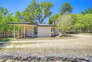 Mökkimajoitus Bandera Carriage House W/ Medina River Access!