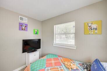 Vidéki Ház Bandera Carriage House W/ Medina River Access!