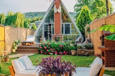 Hotelli Natho Lakeside