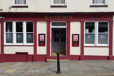 Pensjonat Rooms At The Boot And Shoe