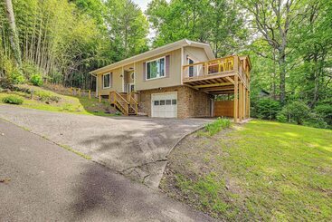 Vakantiehuisje Renovated Franklin Home W/ Mountain View Deck!