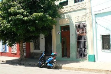 پانسیون Hostal Santa Martha