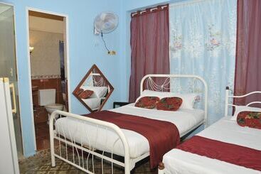 پانسیون Hostal Yuliet & Ariel