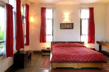 تختخواب و صبحانه B Nineteen