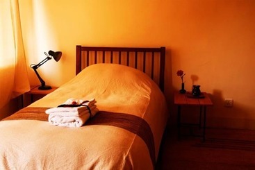 تختخواب و صبحانه Traditional Homes Swotha