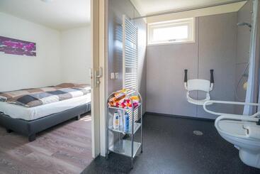 Bed and Breakfast Camping Tussen De Diepen