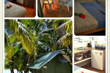 هتل Matriki Beach Huts