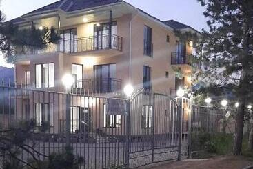 پانسیون Vzmor E