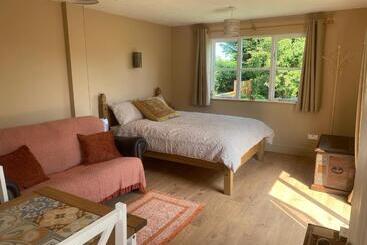 膳宿费 Badgers Nook, Loddon