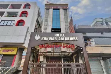 Hotel Super Townhouse Kankarbagh Formerly Kunwar Alcajars