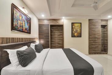 호텔 Super Townhouse Kankarbagh Formerly Kunwar Alcajars