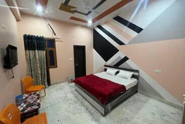 Hotel Vaishnavi Dham