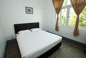 تختخواب و صبحانه Seasons Boutique Lodge  Ngapali