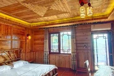 Hotel Longji Holiday