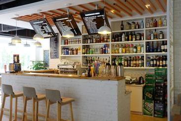 Wudang International Youth Hostel