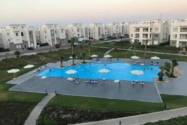 هتل آپارتمان Amwaj , North Coast