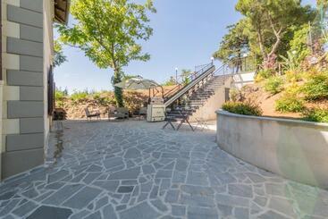 Pensjonat Lake Lovers Lodge