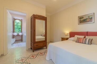 بنسيون Lake Lovers Lodge