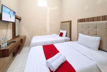 Hotell Reddoorz Syariah Near Exit Toll Pekalongan 2