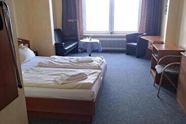 See Schlosshotel Am Kellersee