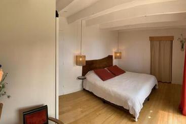 ベッドアンドブレックファースト Aux Logis De Fonfroide Chez Mylène & David