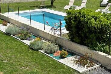 Pensió La Maison D Hôtes La Puyerre