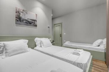 پانسیون Villa Zoi A Stay To Remember I Guesthouse Inside Elbasan Castle