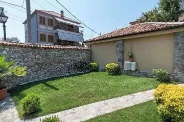 Pension Villa Zoi A Stay To Remember I Guesthouse Inside Elbasan Castle