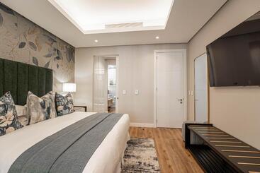 Steyn City Hotel By Saxon