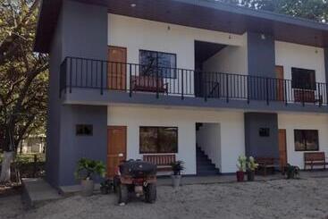 Kapselihotelli Nosara Magazine Hostal