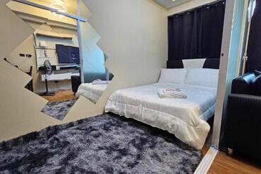 アパートホテル Nesting Lounge One At Santorini Condotel