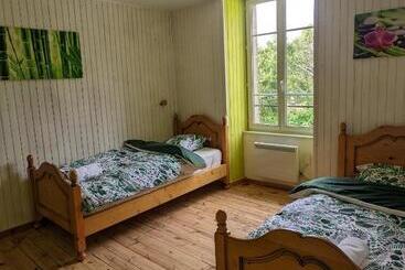 ペンション Ferme équestre Equi Cantal