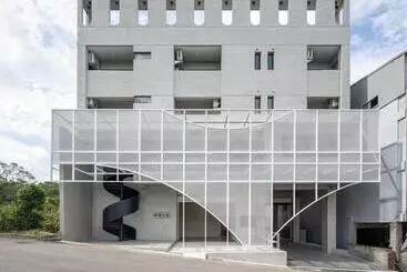 هاستل H Suite Inn