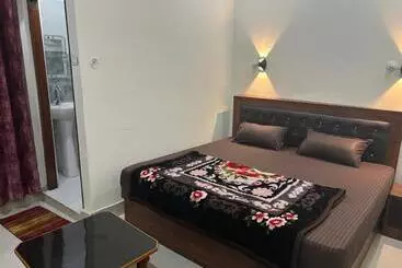 Hotel Saurabh