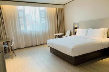 Hanting Hotel Shanghai Luodian Ancient Town