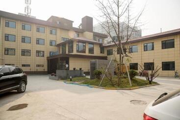 Hanting Hotel Xian Weiqunan Metro Station