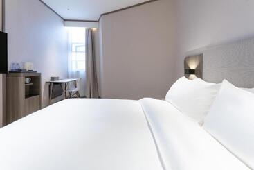 Hanting Hotel Yichun Economic Development Zone