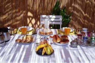 膳宿费 Logement Escale Chez L Habitant