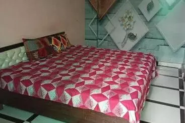 Oyo Hotel B7