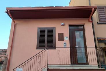 Casa Al Castello B&b