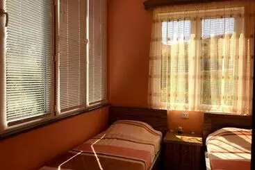Ashot & Gohar B&b