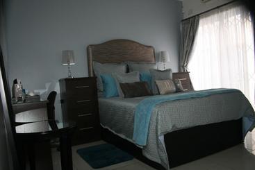 مبيت وإفطار Elements Executive Accommodation