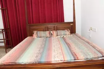 Aamiaismajoitus (B&B) Sasmika Villa Surf And Yoga Hostel